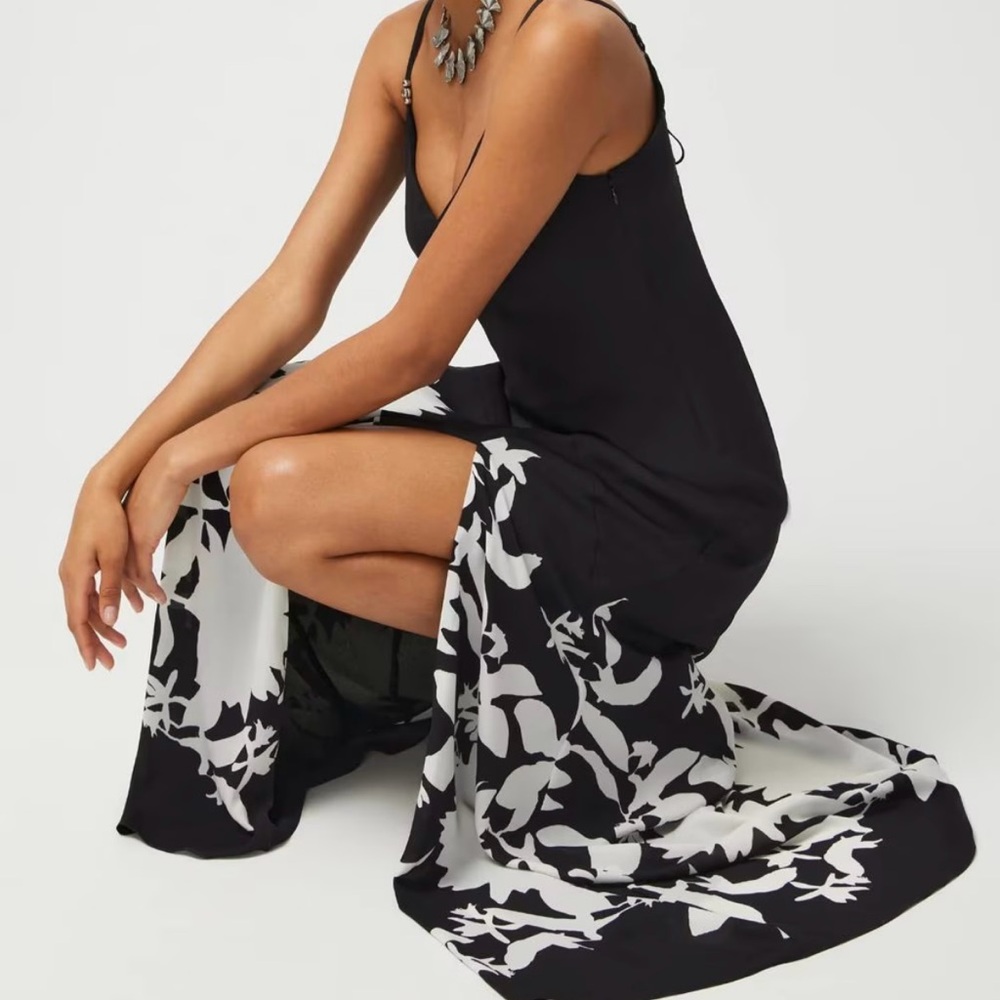 WHBM Casual and Sexy Black Floral Maxi Dress Size 14 NWT - Picture 3 of 9